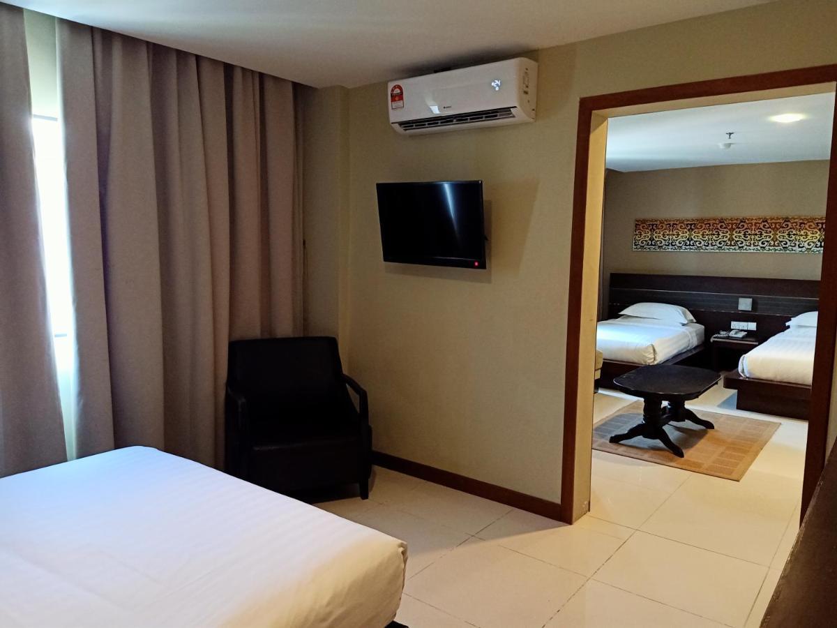 Kinabalu Daya Hotel Kota Kinabalu Ngoại thất bức ảnh